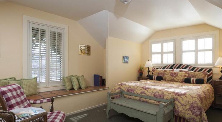 Maison Fleurie - A Four Sisters Inn