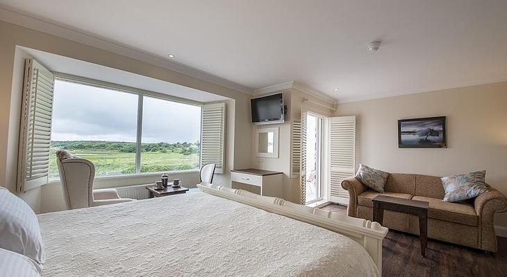 Sea-Breeze Lodge B&B