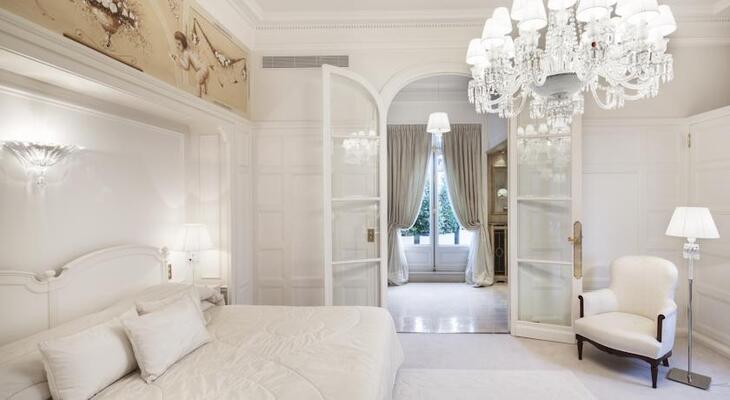 Hotel Raphael