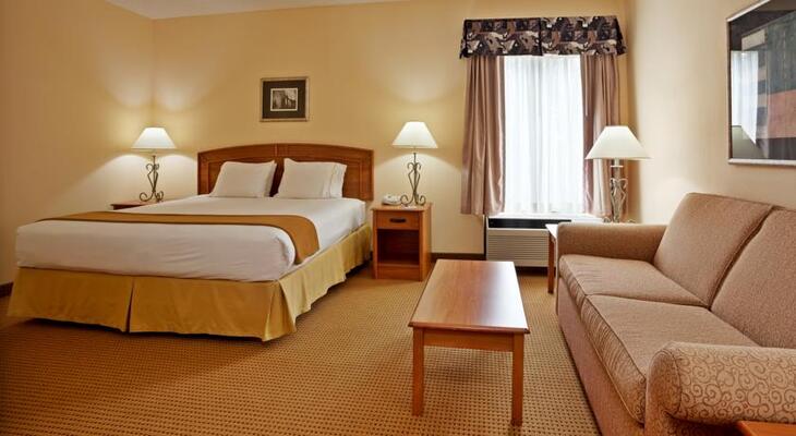 Holiday Inn Express & Suites Raleigh Durham Airport at Rtp, an IHG Hotel