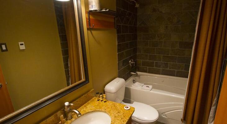 Sunshine Mountain Lodge