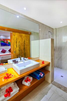 Tropica Island Resort