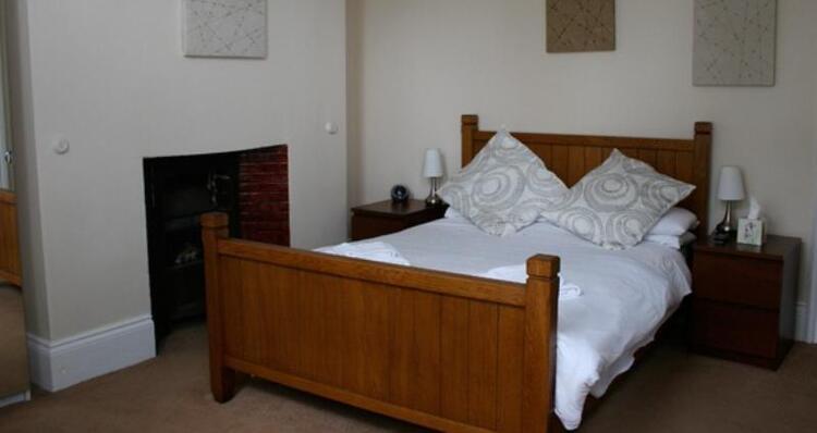 Avenue Hotel
