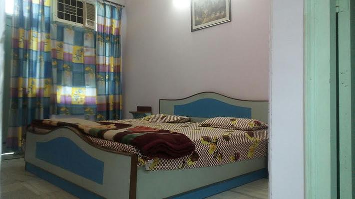 Hotel Surya laxmanjhula rishikesh