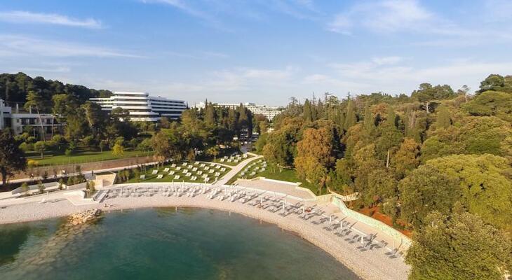 Lone Hotel by Maistra Collection