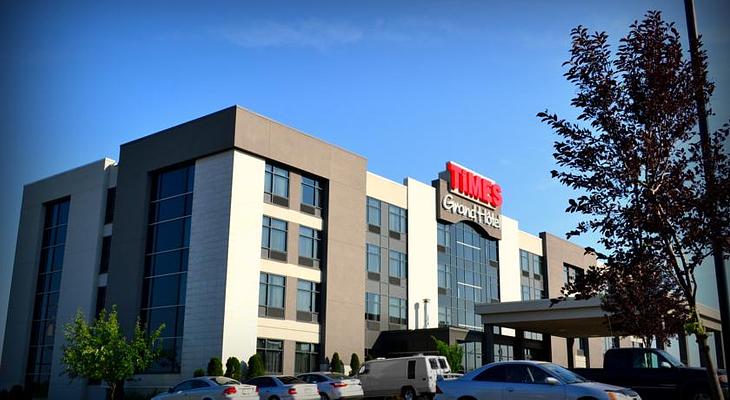 Grand Times Hotel - Quebec City Airport