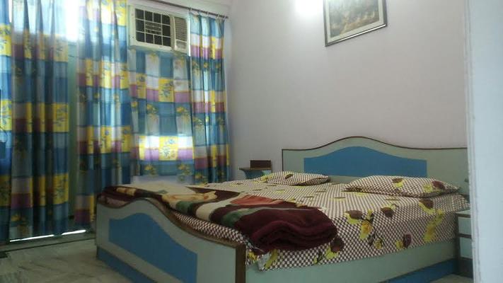 Hotel Surya laxmanjhula rishikesh