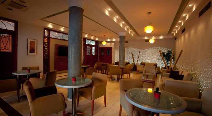 Pyramos Hotel