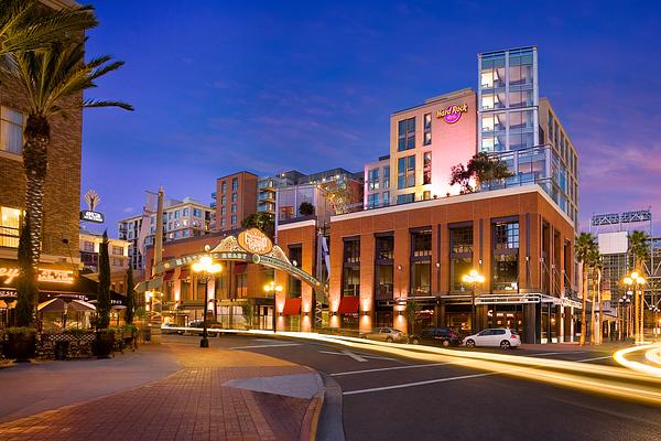 Downtown Hotel Rooms  Margaritaville San Diego Gaslamp Quarter