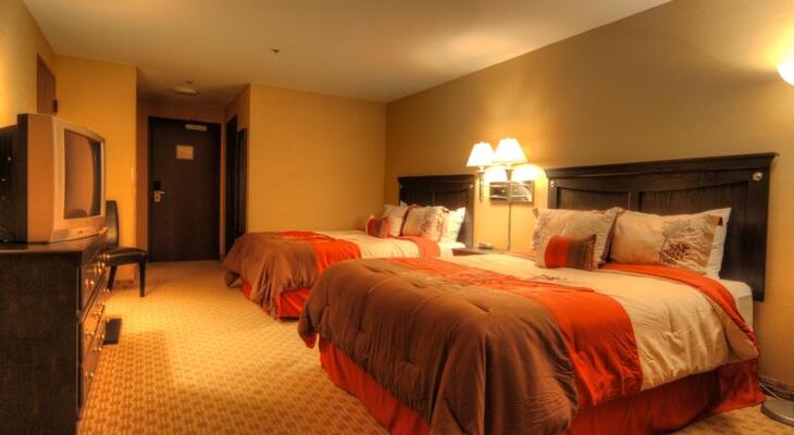 Lonsdale Quay Hotel