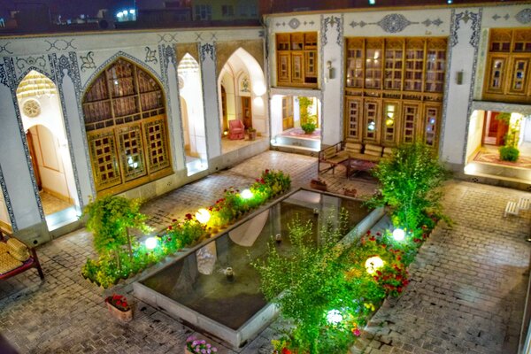 Isfahan Traditional Hotel