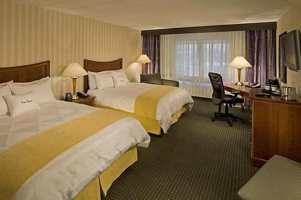 DoubleTree by Hilton Hotel Pittsburgh - Monroeville Convention Center