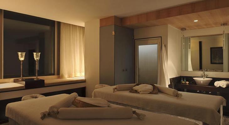 Novotel Mumbai Juhu Beach