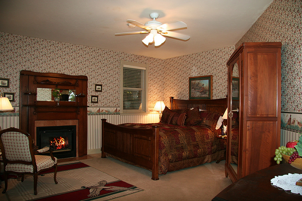 Hennessey House Bed and Breakfast