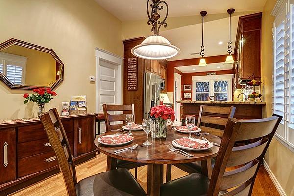 Hillcrest House Bed & Breakfast