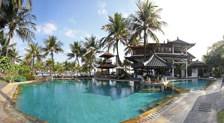Candi Beach Resort & Spa
