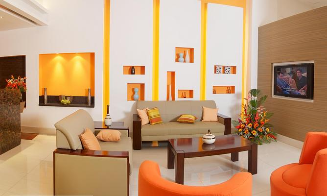 Altamira Village Hotel & Suites