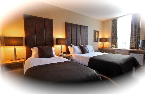 OYO Brentwood Hotel
