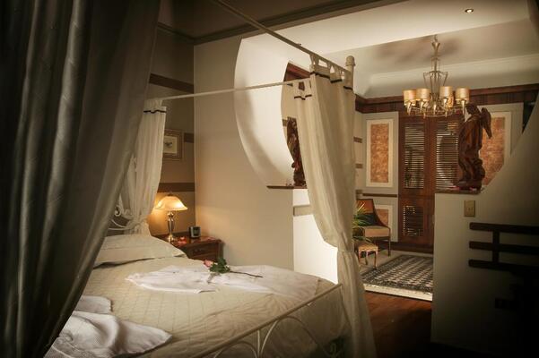 Mansion Alcazar Boutique Hotel
