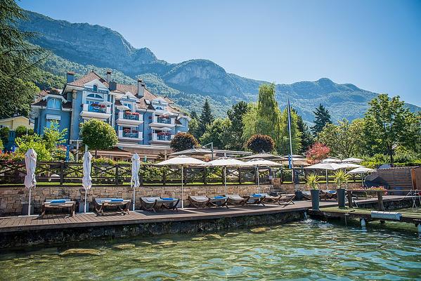 Hotel La Maison Bleue