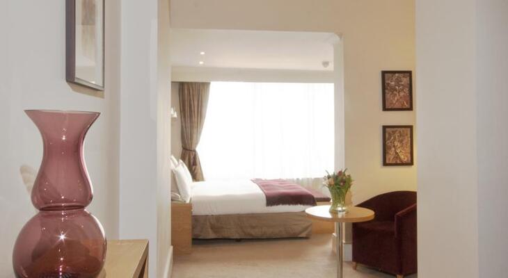 The Park City Grand Plaza Kensington Hotel