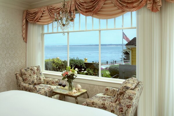 Seven Gables Inn