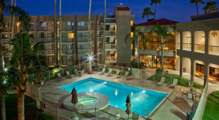 Best Western Plus Scottsdale Thunderbird Suites