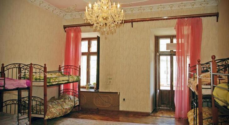 babushka Grand HOSTEL