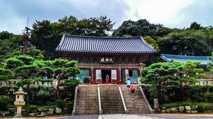 Beomeosa Temple