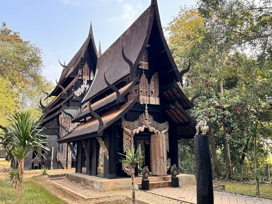Baan Dam Museum