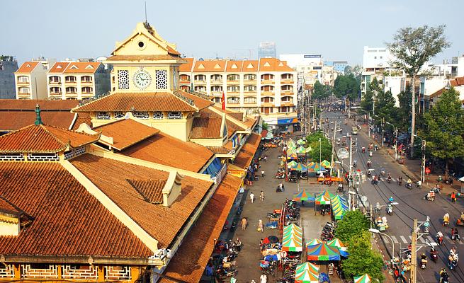 Binh Tay Market