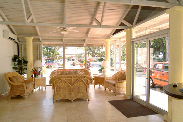 Tropical Sunset Beach Apartment Hotel