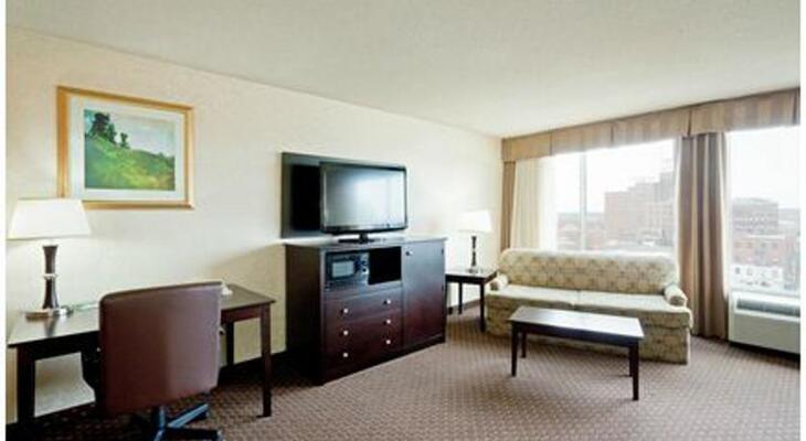 Holiday Inn Portland-by the Bay, an IHG hotel