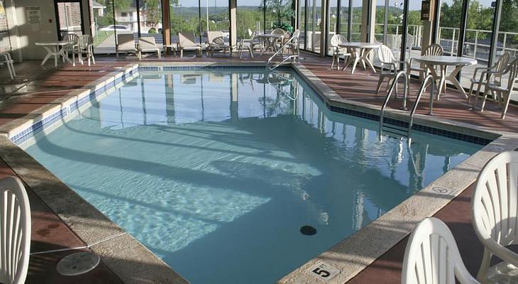 Grand Oaks Hotel