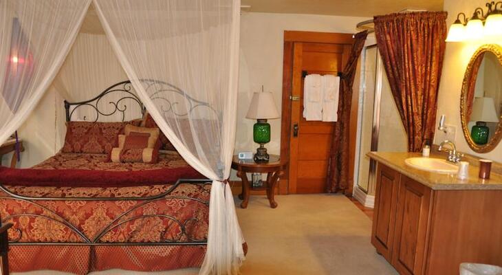 Avenue Hotel Bed and Breakfast