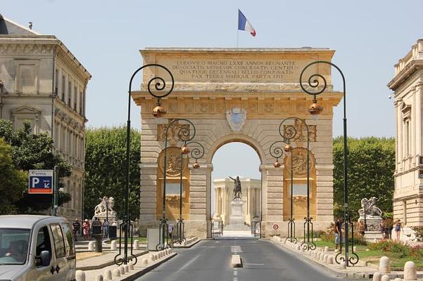 Porte du Peyrou