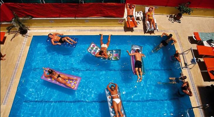 Kleopatra Hermes Beach Hotel