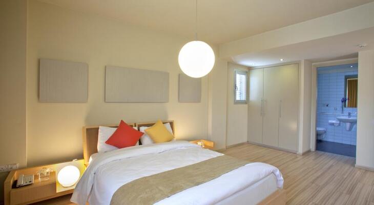 Almond Business Hotel