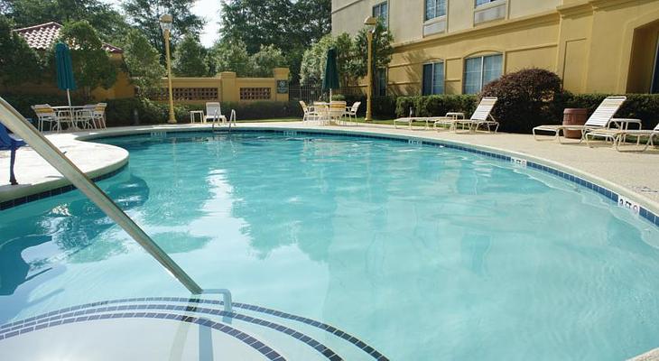 La Quinta Inn & Suites by Wyndham Raleigh/Durham Southpoint