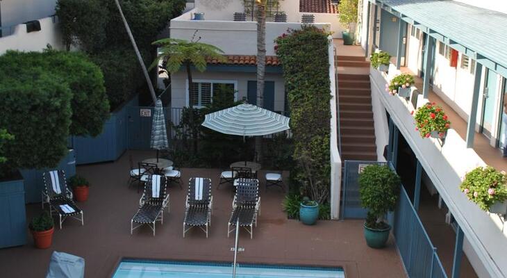 Beachside Inn