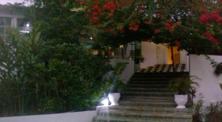 San San Tropez Villa-Hotel