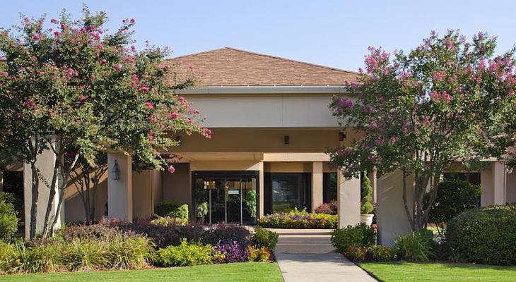 Courtyard by Marriott Memphis Airport