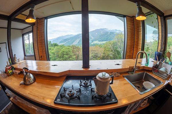 Kamoshika Views