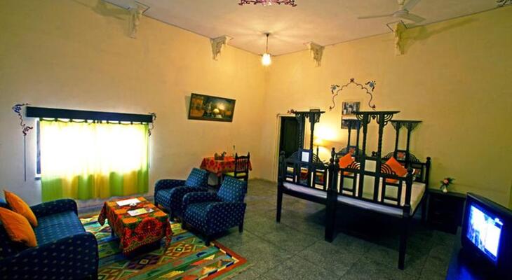 Hotel Jhalamand Garh