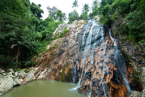 Na Muang Waterfall