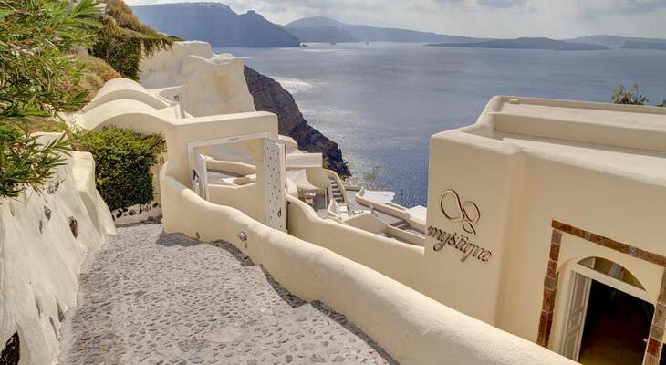 Mystique, a Luxury Collection Hotel, Santorini