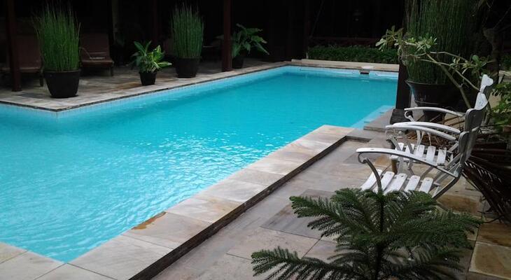 Istana Batik Ratna Hotel