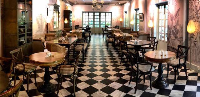 Amethyst Cafe