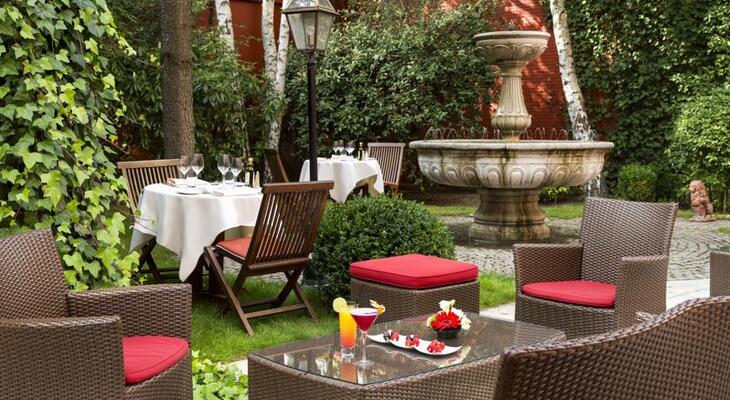 Hotel Barsey by Warwick
