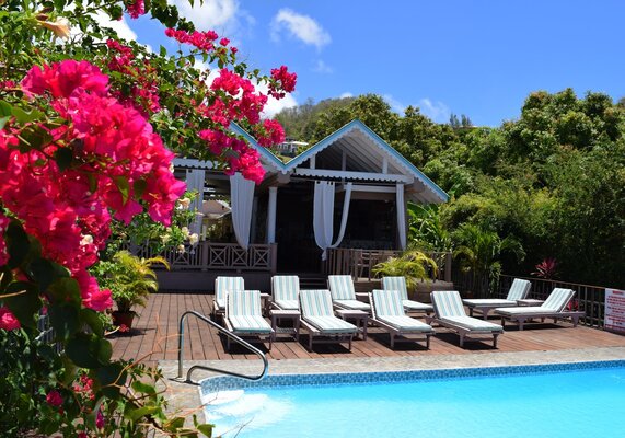 Beachcombers Hotel